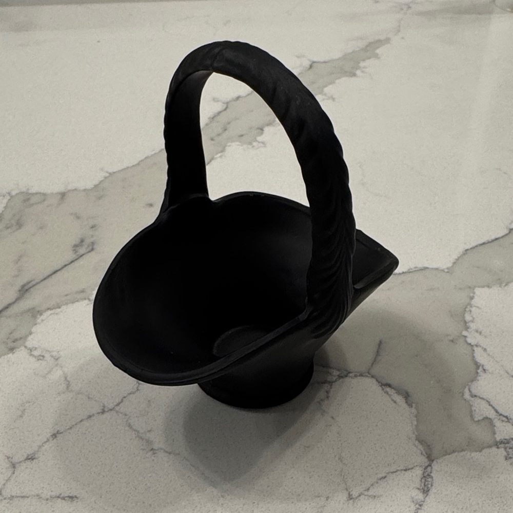 Tiffin Elegant Black Glass Basket